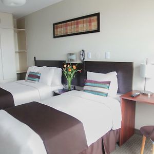 Habitación Estándar con 2 Camas Individuales
